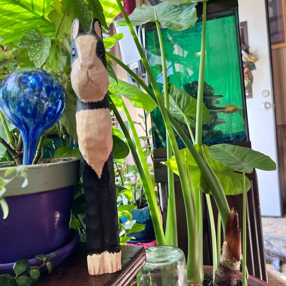 Collectible Carvings hand carved and painted made in the Philippines wooden cat - Picture 9 of 16